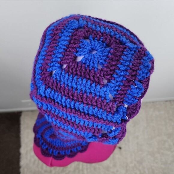 New Crochet Handmade Balaclava Granny Square Blue Purple Scalloped Edges - Picture 13 of 16